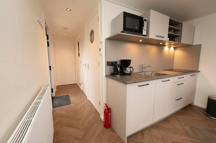 Houseboat - Paviljoenwei 4 | Sneek (Offingawier) in Friesland