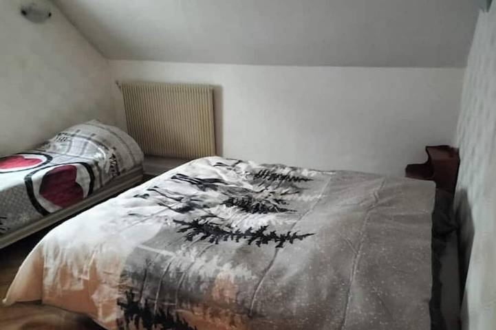 Location de vacances pour 10 personnes dans Méziré