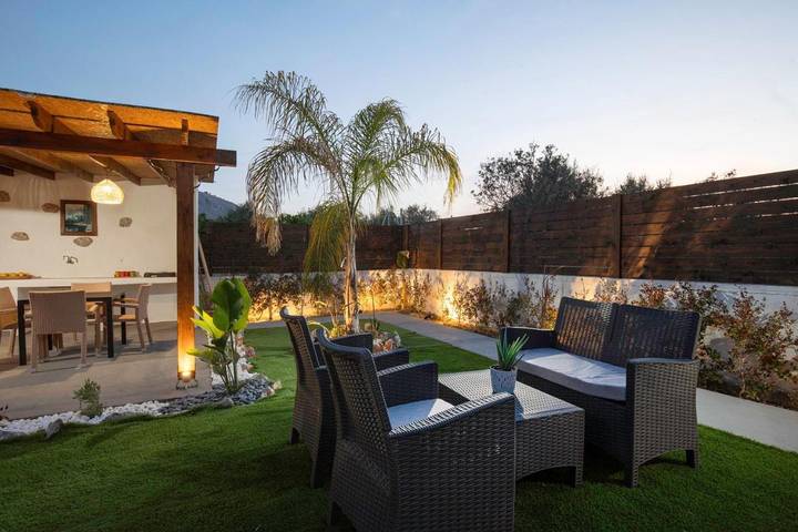 Ferienwohnung für 4 Personen, mit Whirlpool und Garten sowie Pool in Archangelos - 4