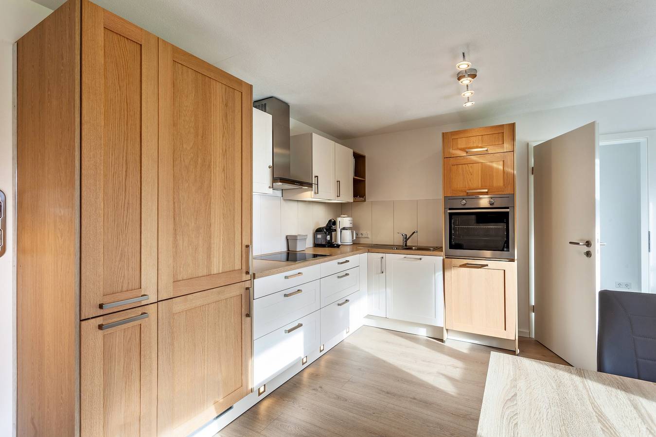 Appartement entier, Appartement "Kleine Auszeit" avec vue sur les montagnes, terrasse privée et Wi-Fi in Schmallenberg, Arrondissement du Haut-Sauerland