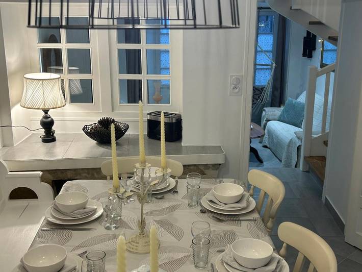 Location de vacances pour 11 personnes, avec terrasse, animaux acceptés à Saint-Hilaire-des-Loges