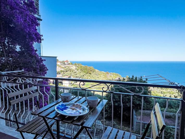 Ferienwohnung für 4 Personen, mit Balkon in Cipressa