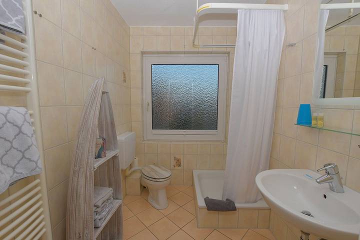 Ganze Wohnung, Ferienwohnung Robbe im Haus Alina in Hafen Büsum, Büsum