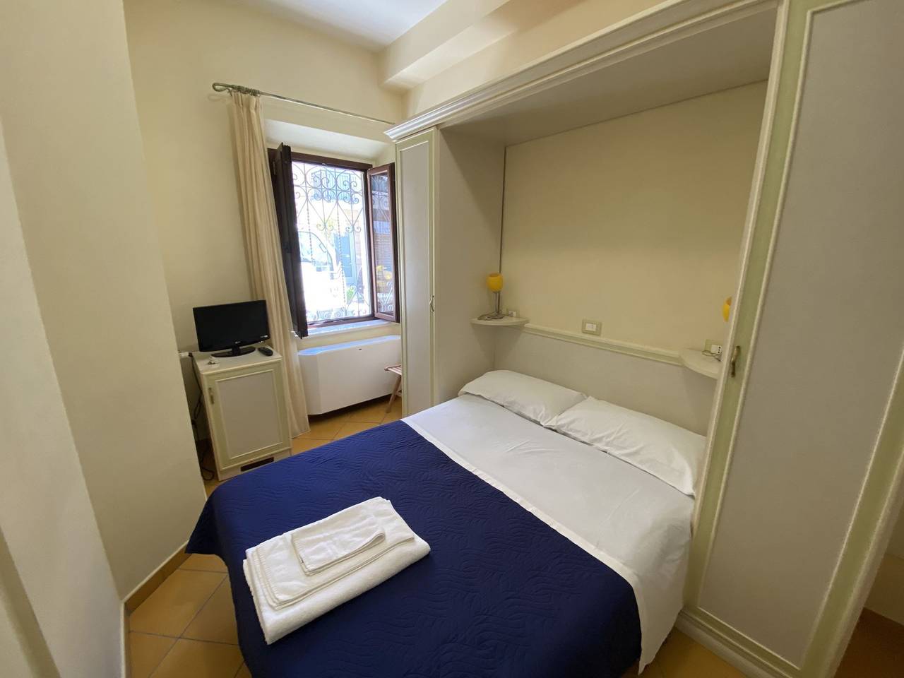 Appartamento intero, Butterfly's House - Bh1 - Camera con letto 1Pz e 1/2 P.T. in Porto Recanati, Costa Adriatica Marche