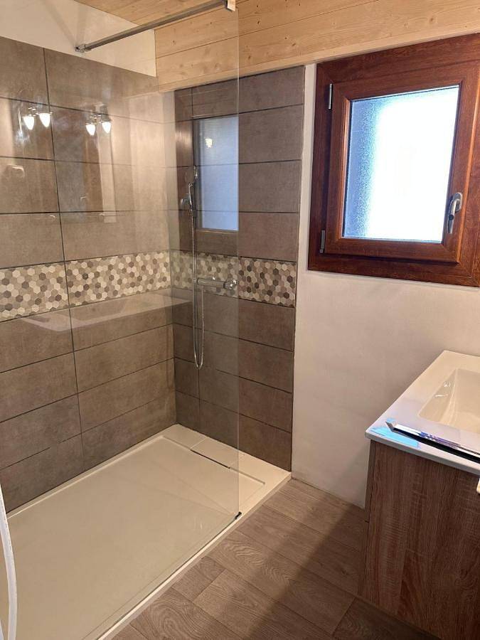 Gîte pour 4 personnes, avec vue et balcon à La Roche-de-Rame - 4