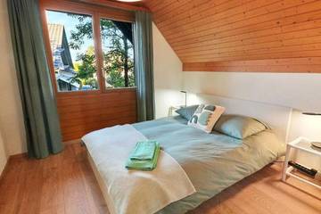 Villa for 8 Guests in Jura & Three-Lakes, Western Alps, Picture 3