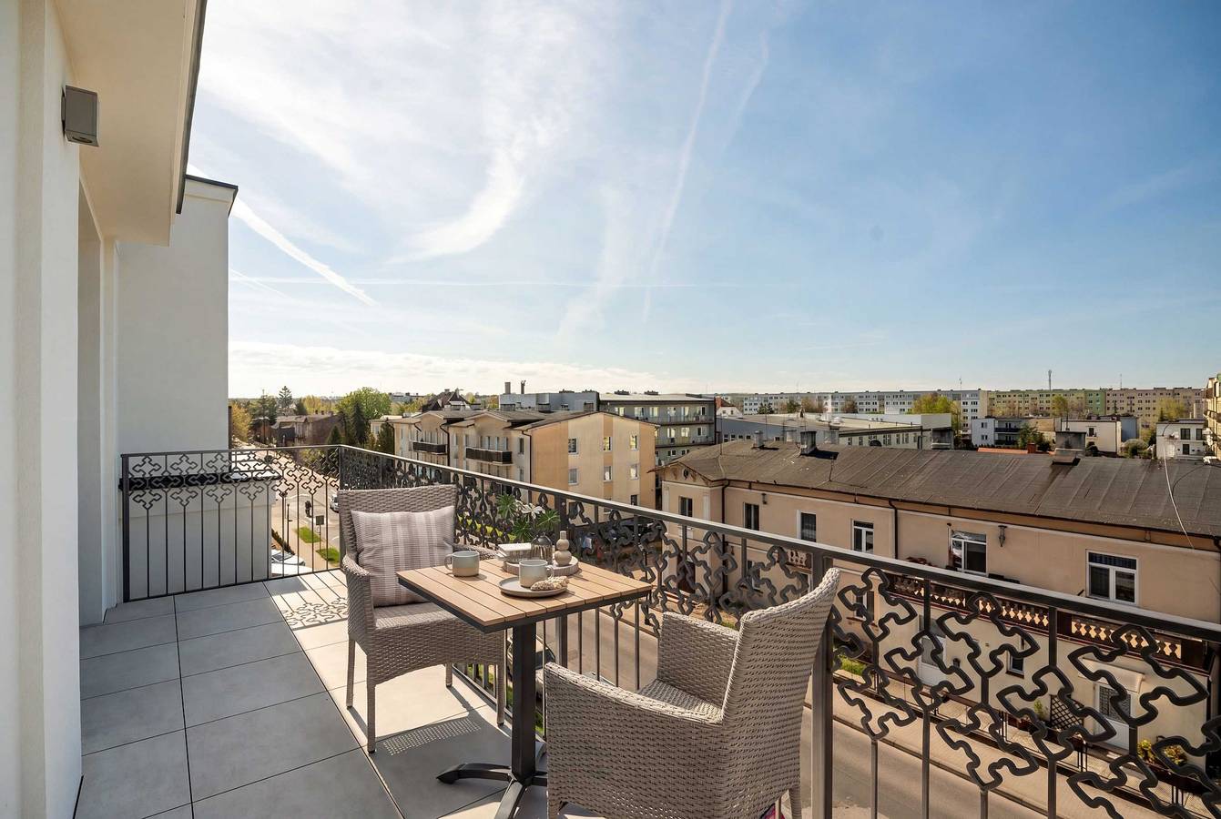 Ganze Wohnung, Elegant Apartment with Balcony | Air Conditioning | Close to the Spa. in Ciechocinek, Kujawien-Pommern