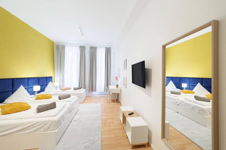 Ferienwohnung für 9 Personen, mit Ausblick bei der Museumsinsel Berlin - 3