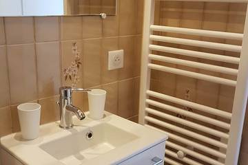 Appartement De Vacances pour 2 Personnes dans Maisons-Laffitte, Yvelines, Photo 2