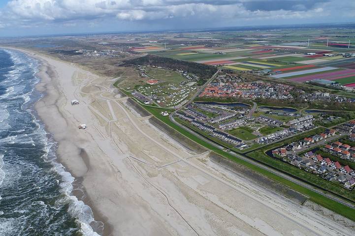 Ferienhaus für 6 Personen, mit Terrasse und Garten in Petten