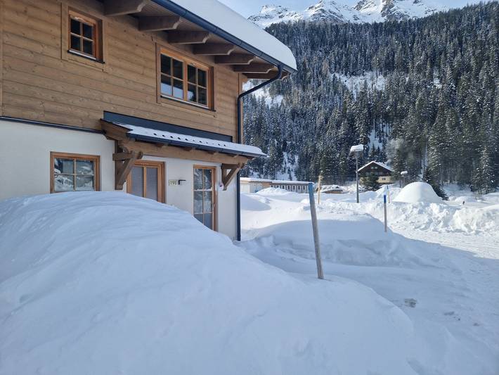 Ferienhaus für 6 Personen, mit Balkon und Garten sowie Seeblick in Uttendorf