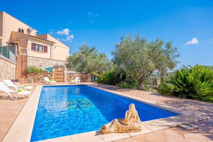 Chalet para 6 personas, con terraza además de jardín y piscina - 1