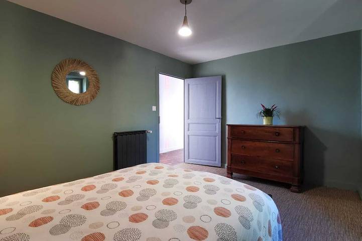 Gîte pour 8 personnes, avec jardin et terrasse à Paulin - 3