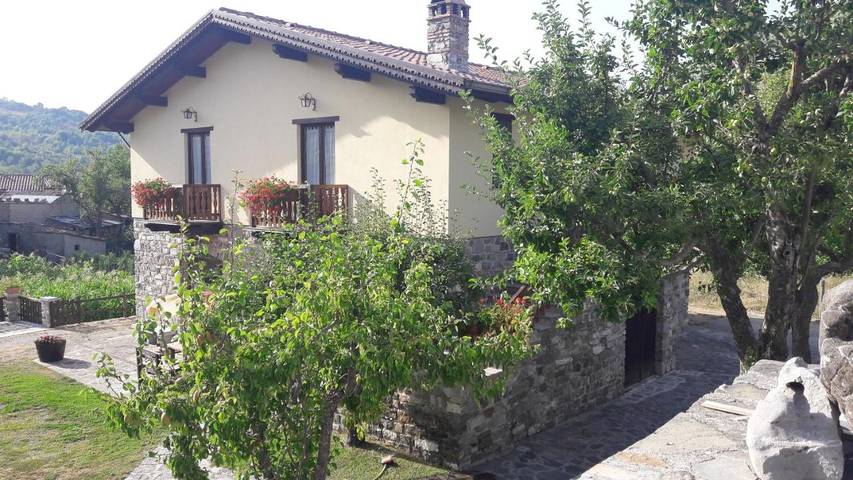Casa vacanza per 5 persone, con Balcone e Terrazza nonché Giardino e Panorama a Viggianello