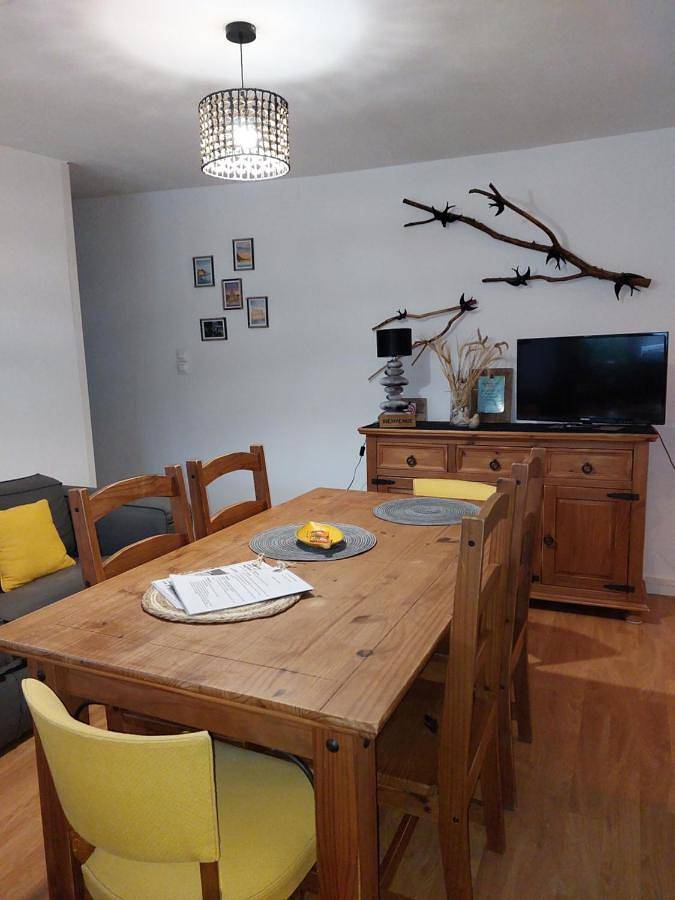 Location de vacances pour 4 personnes, avec piscine ainsi que jardin et jacuzzi à Saint-Hilaire-la-Palud - 3