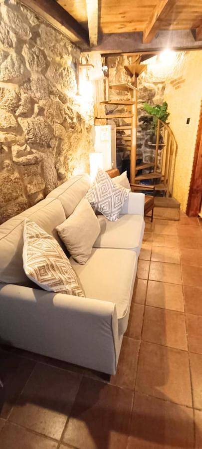 La Casita de Piedra in Navaluenga, Valle del Alberche