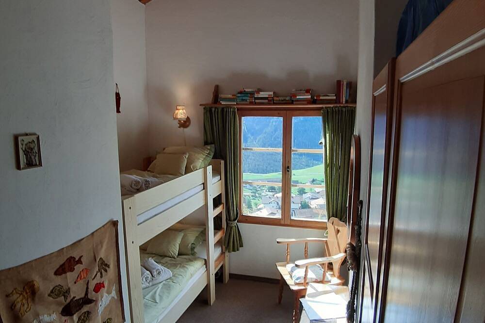 Großzüg. Ferienhaus zw. Davos u Lenzerheide,4*,8 P, Sauna, W-Lan, E-Ladestation in Alvaneu, Plessur Alpen