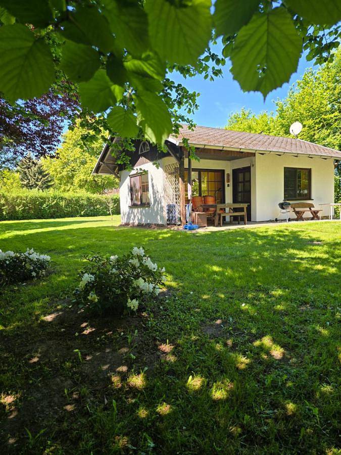 Ferienhaus für 3 Personen, mit Terrasse und Seeblick sowie Garten am Plauer See - 2