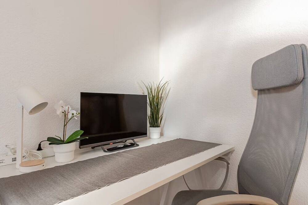Ganze Wohnung, Vallendar Ferienzimmer neben der Whu, am Rheinsteig, direkt im Zentrum5 min Öpnv in Vallendar, Osteifel