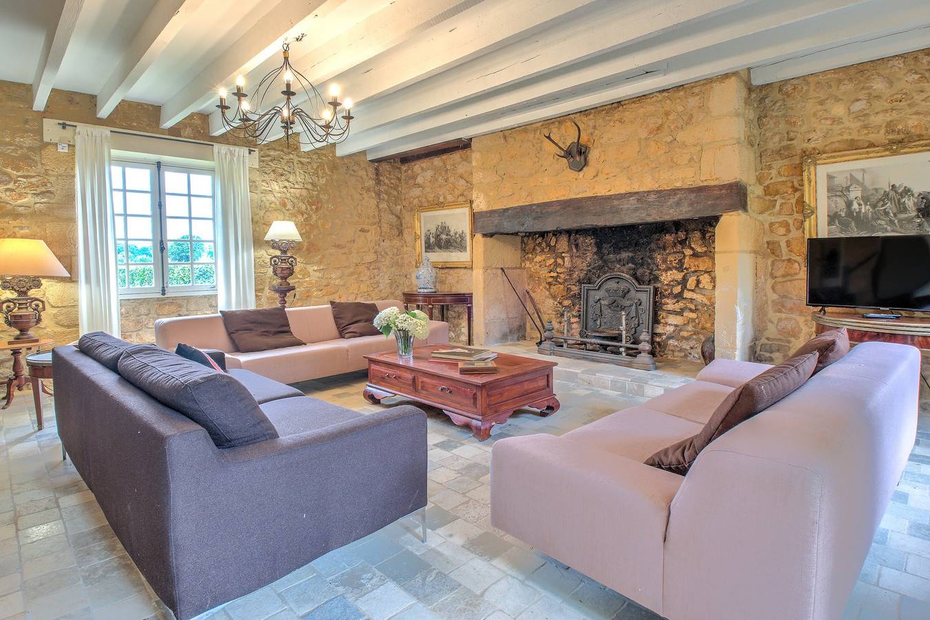 Holiday Home 'Le Bel Prat' with Private Pool, Private Terrace and Wi-Fi in Domme, Périgord Noir