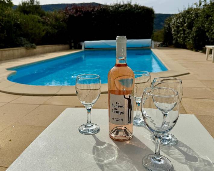 Location de vacances pour 6 personnes, avec jardin ainsi que vue et piscine à Saint-Maurice-d'Ibie - 4