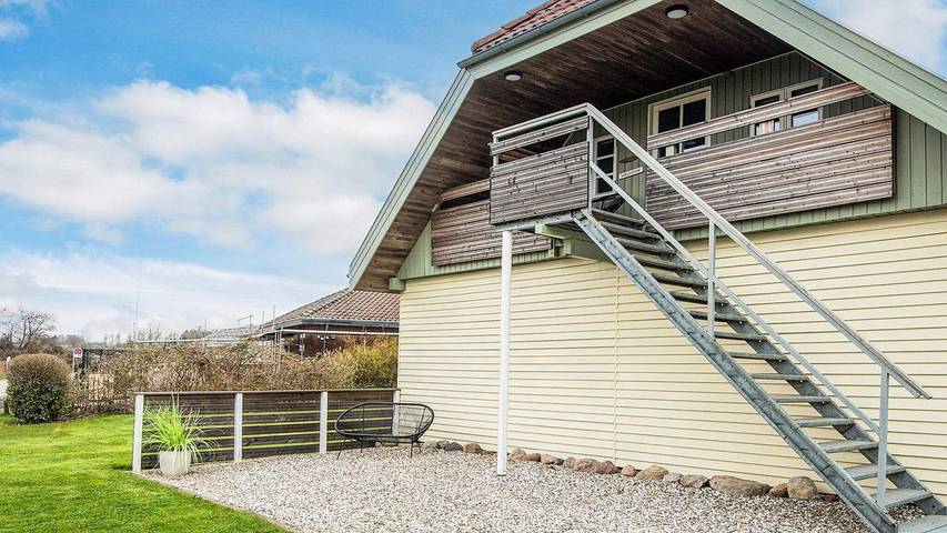 Ferienwohnung für 5 Personen, mit Terrasse in Høll