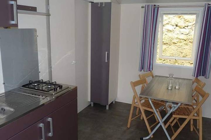 Mobil home pour 5 personnes à Monplaisant
