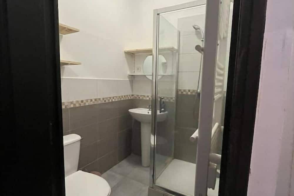 Appartement entier, Appart cosy 2P- proche métro, Lille à 15 min in Roubaix, Région de Lille