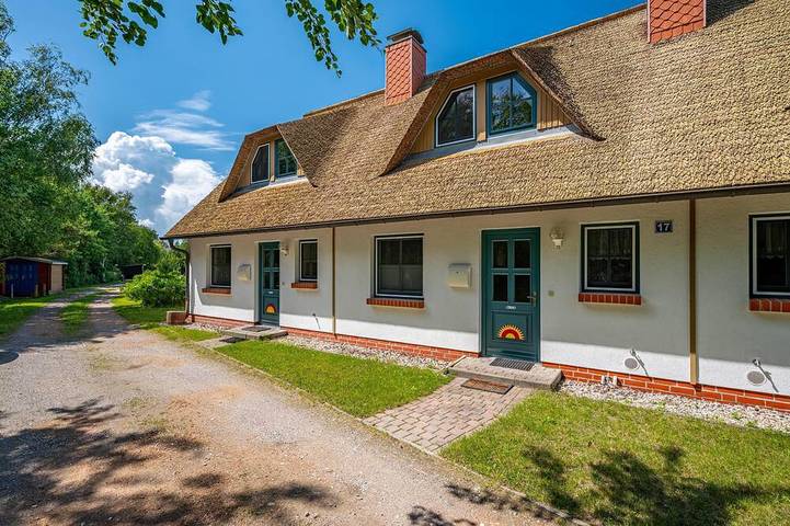 Ferienhaus für 5 Personen, mit Terrasse und Garten in Wustrow