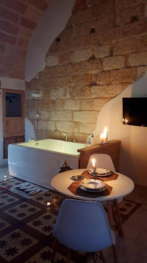 Gîte pour 2 personnes, avec Jacuzzi à Miggiano
