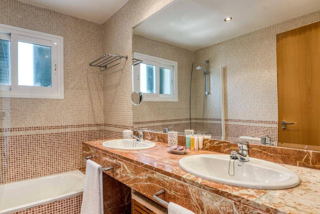 Three-Bedroom Villa in Arenal d'en Castell, Es Mercadal
