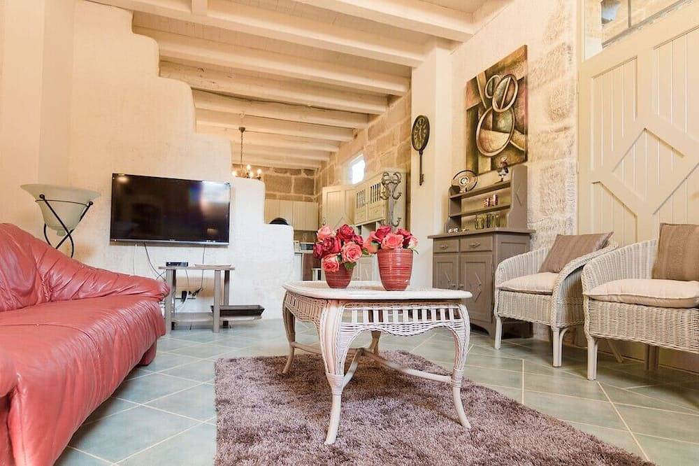 \"Au Petit Grammont\" Gîte de Charme Lison, Piscine et Jacuzzi au Cœur du Lot! in Lacapelle-Marival, Lot