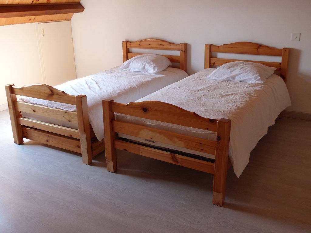 Jolie maison de campagne pour 11 personnes in Lainsecq, Région d'Auxerre