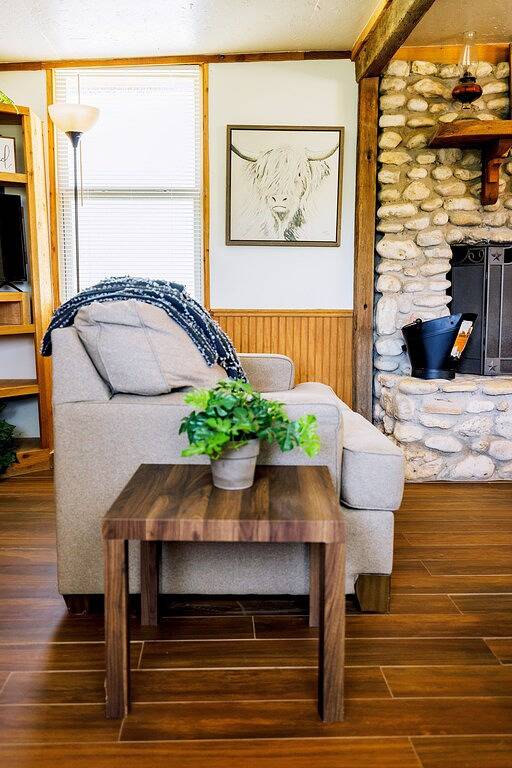 Nueces Riverfront Treehouse in Uvalde County