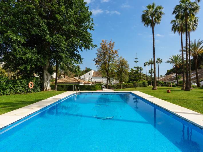 Feriehus for 6 personer, med Terrasse og Hage i Puerto Banús