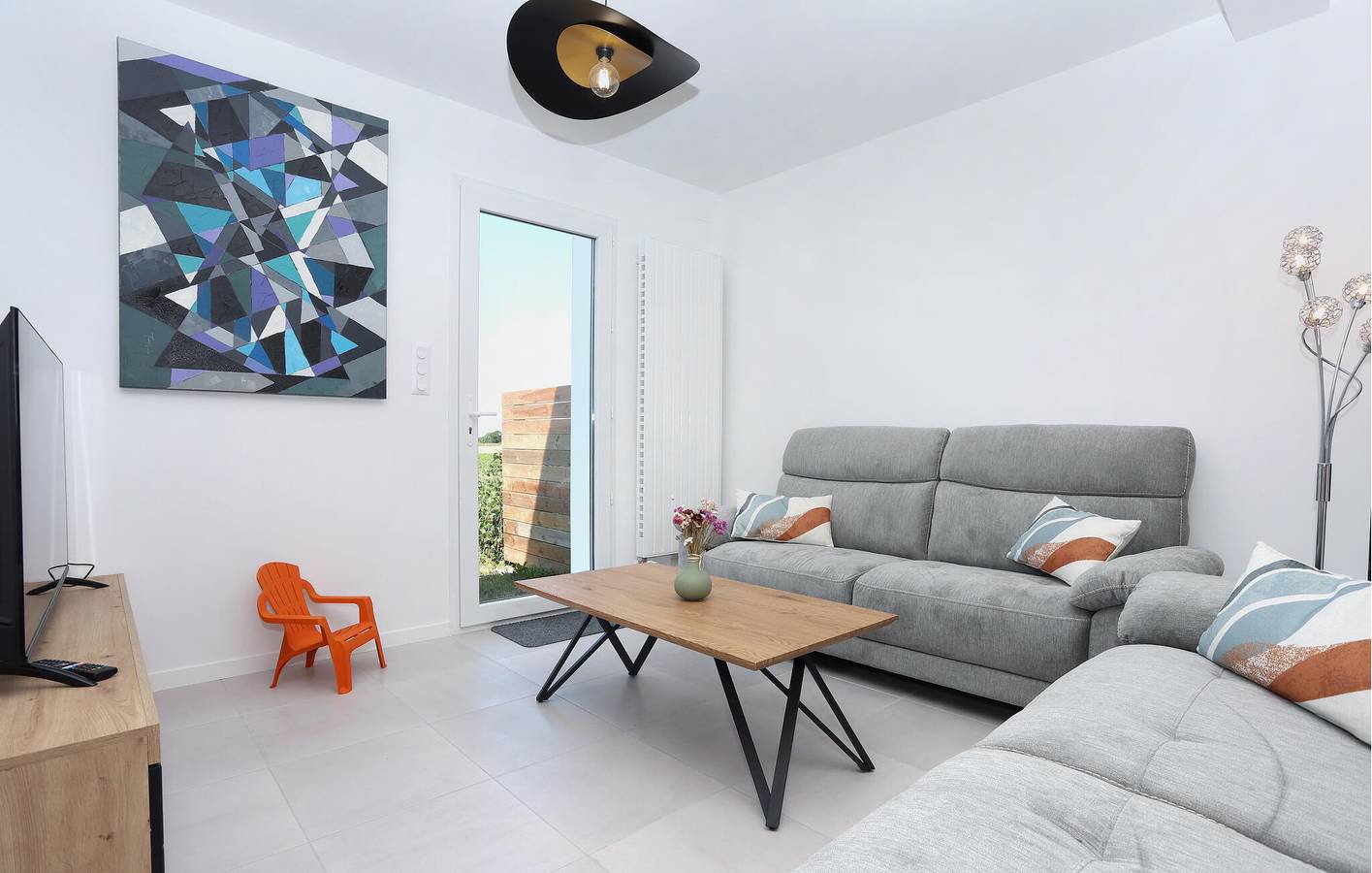 Appartement confortable avec jardin, parking et WiFi près du centre ville in Saint-Méloir-des-Ondes, Baie du Mont-Saint-Michel