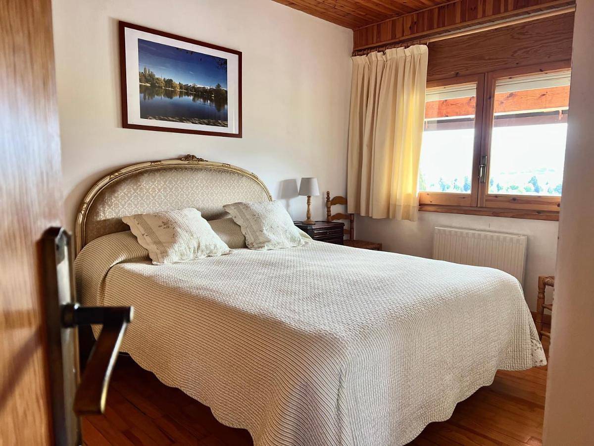 Apartamento entero, Piso Puigcerda vistas y piscina in Puigcerdá, Pirineo Catalan