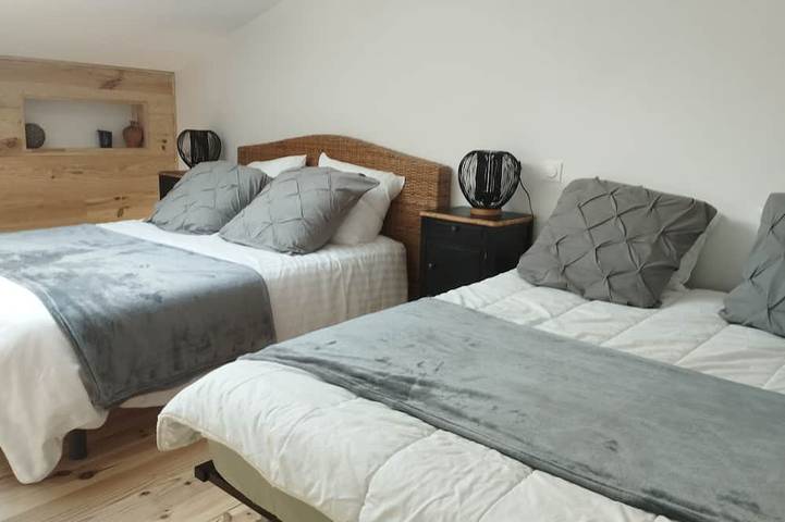 Location de vacances pour 6 personnes, avec Terrasse et Jardin à Lantriac - 4