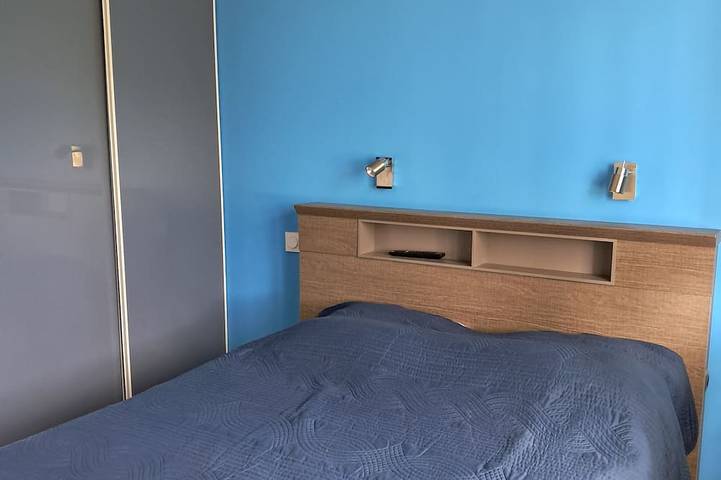 Location de vacances pour 6 personnes, avec balcon et jardin dans Plage du Roaliguen - 2