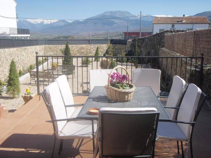 Casa de vacaciones para 8 personas, con jardín además de terraza y vistas en Provincia de Ávila