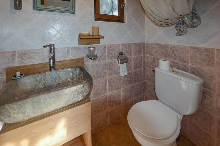 Awesome home in Vacqueyras in Beaumes-de-Venise, Vaucluse