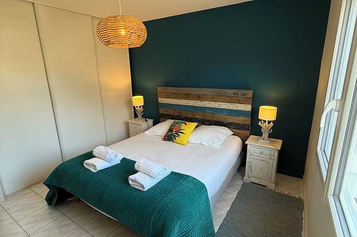 Location de vacances pour 8 personnes, avec terrasse ainsi que jardin et jacuzzi dans Claouey - 3