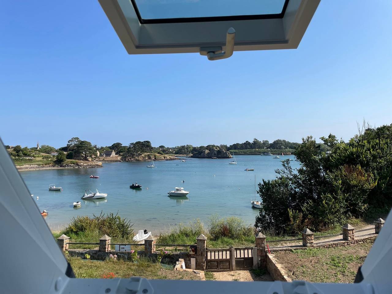 Ferienhaus 'Bréhat Vue Mer - Villa San Denn' mit Meerblick, privatem Garten und Wi-Fi in Île-de-Bréhat, Côte de Goëlo