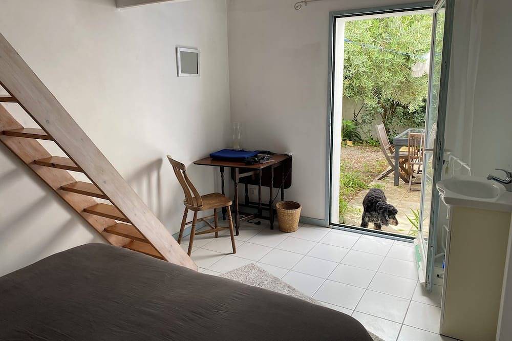Bright single-storey house with enclosed garden in Les Portes-en-Ré in Les Portes-en-Ré, Ile de Re