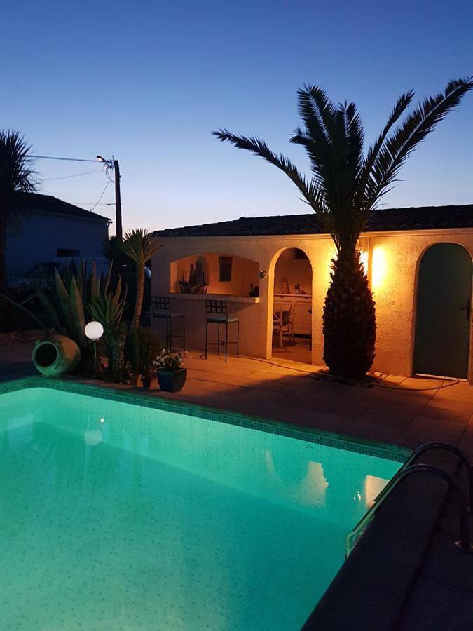 Location de vacances pour 2 personnes, avec Terrasse ainsi que Jardin et Piscine à Talais - 3