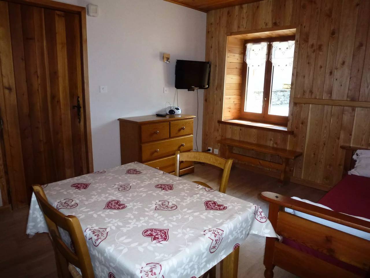 Appartement entier, 2 Pièces pour 3 Personnes in Bessans, Région de Saint-Jean-de-Maurienne