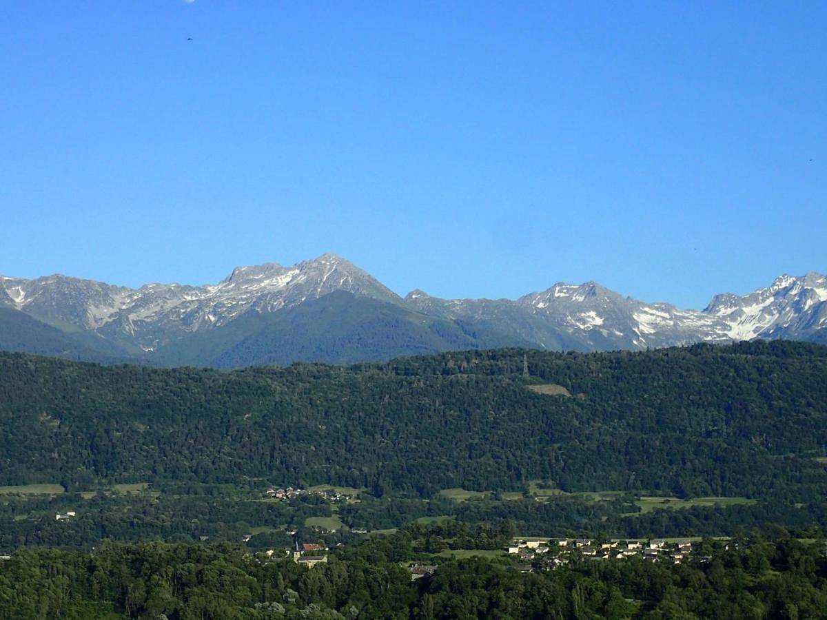 Le Belvédère : chambres et table d'hôtes in Montmélian, Région de Chambéry