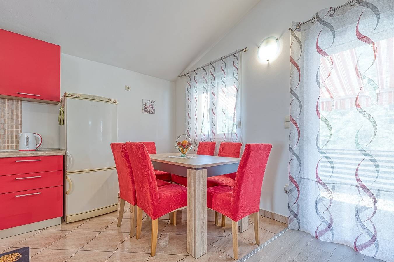 Ganze Wohnung, Two-Bedroom Apartment Mara with Terrace A2 in Zambratija, Umag und Umgebung