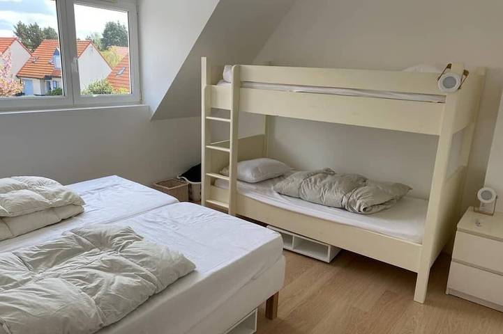 Pleasant house in quiet neighborhood with garage and fenced garden. in Wissant, Boulogne-sur-Mer region
