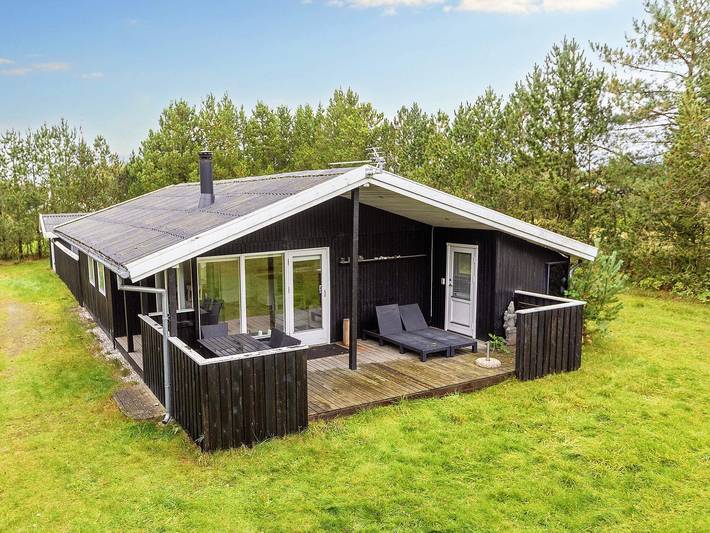 Ferieudlejning for 6 personer i Hals